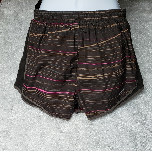 Nike running shorts - Picture 2 of 5